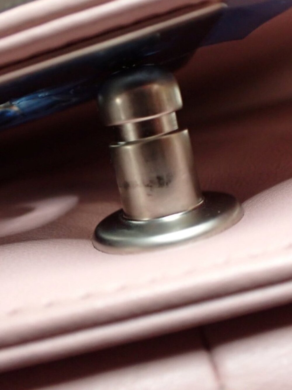 Chanel Pink Boy Bag 20-Series - Picture 11 of 16